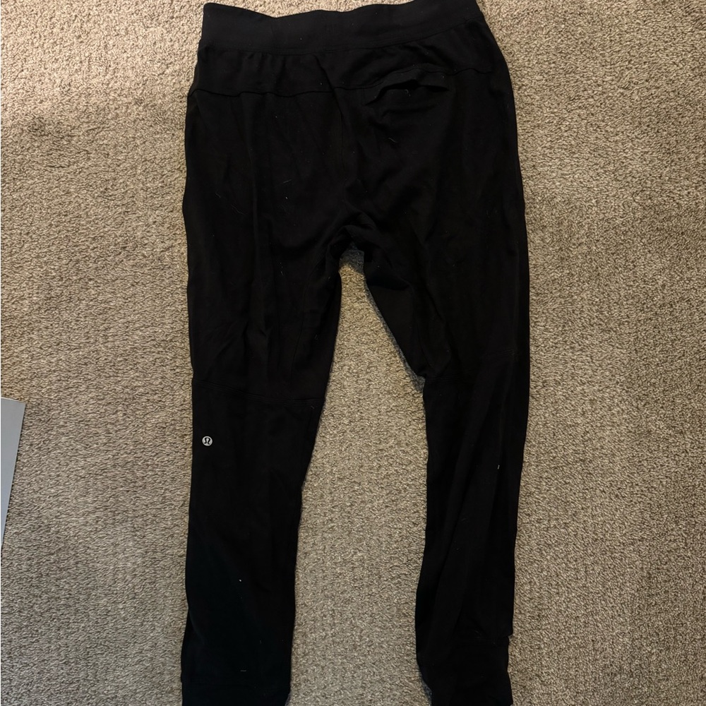 Lululemon Joggers in Black